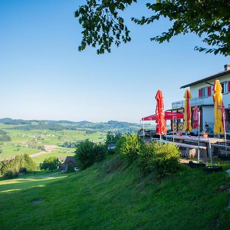Restaurant Und Kaeserei Berghof Ganterschwil Exteriör bild