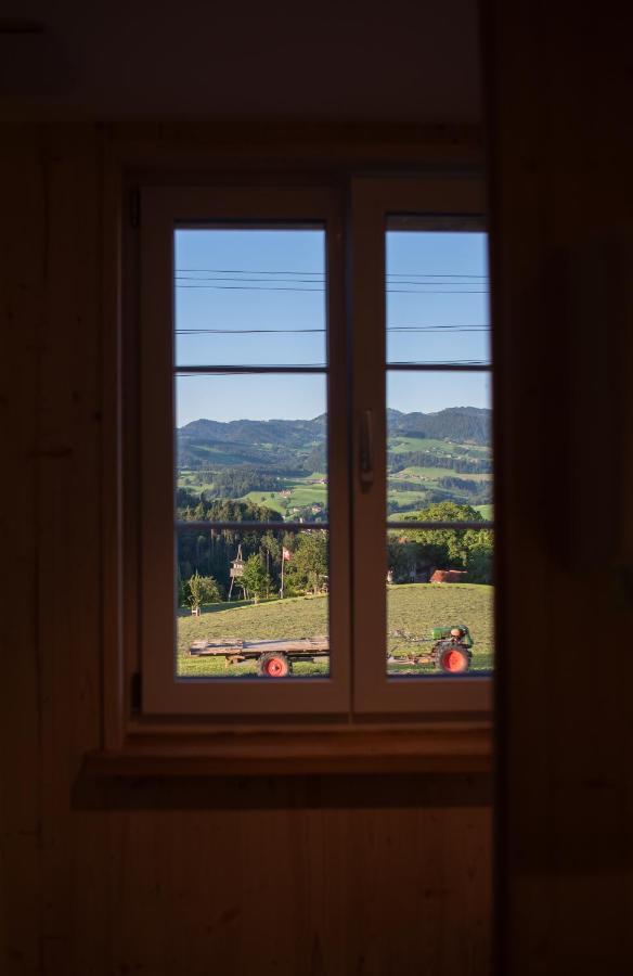 Restaurant Und Kaeserei Berghof Ganterschwil Exteriör bild